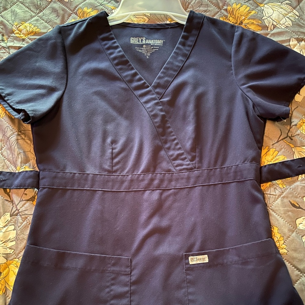 Greys Anatomy scrub top!